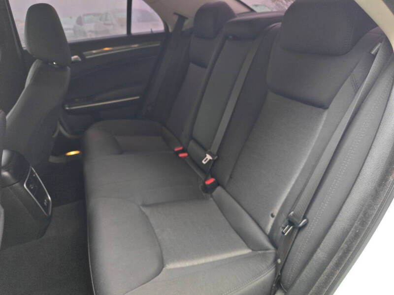 2022 Chrysler 300 Touring