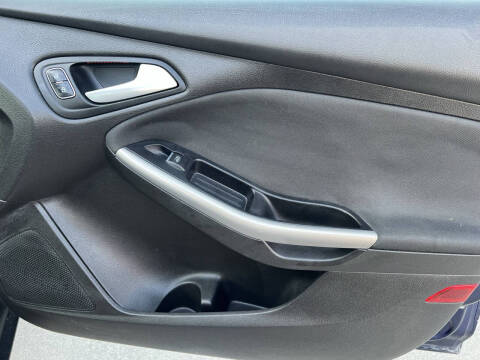 2017 Ford Focus Titanium