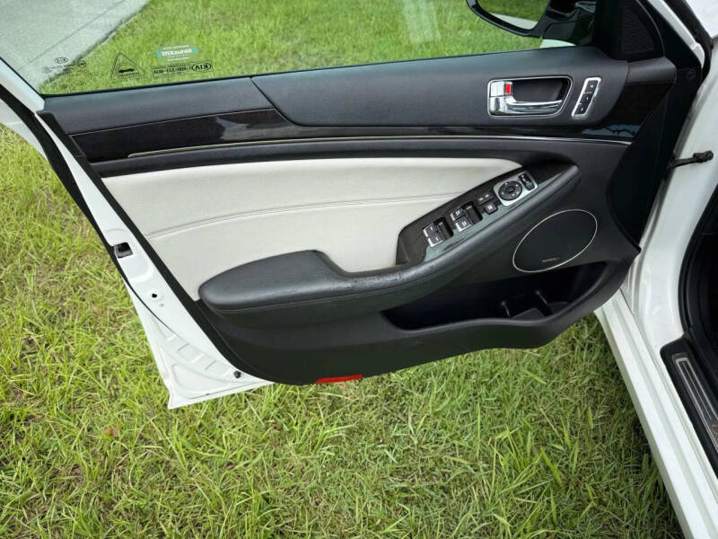 2015 Kia Cadenza Limited