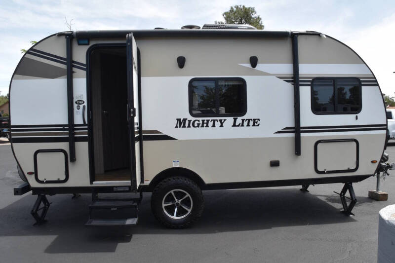 2019 Pacific Coachworks Mighty Lite Mini