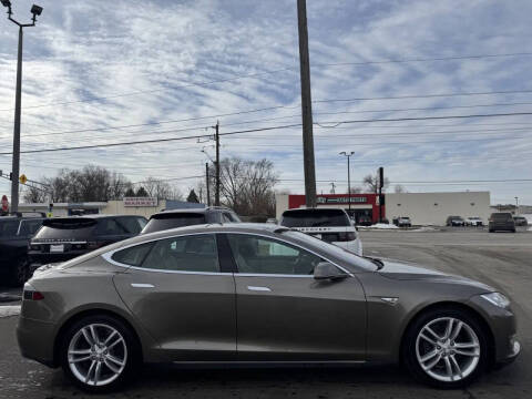 2015 Tesla Model S 70D