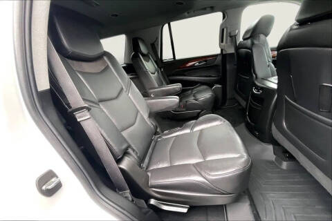 2018 Cadillac Escalade Luxury