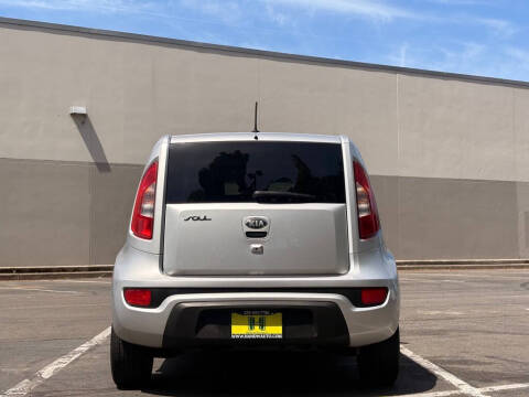 2013 Kia Soul +