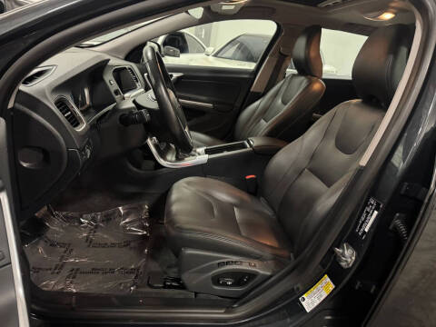 2015 Volvo V60 T5 Drive-E Platinum