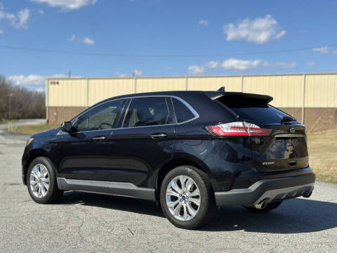 2020 Ford Edge Titanium