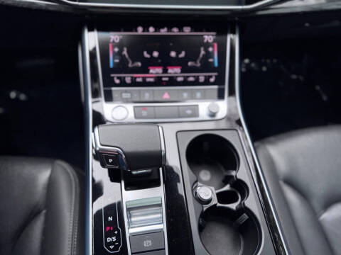 2020 Audi Q8 quattro Premium Plus 55 TFSI