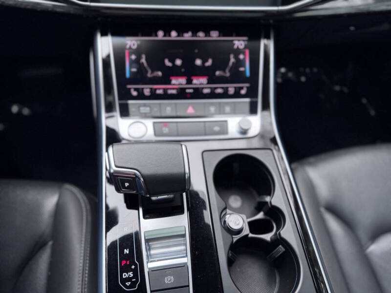 2020 Audi Q8 quattro Premium Plus 55 TFSI