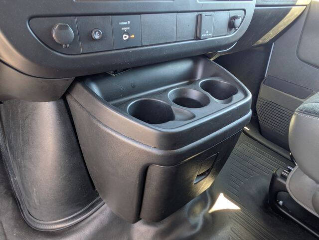 2024 GMC Savana 2500