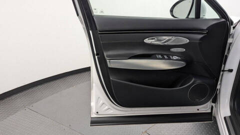 2022 Genesis GV70 2.5T Standard