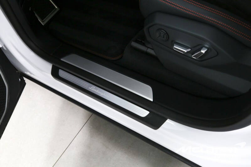 2023 Lamborghini Urus S