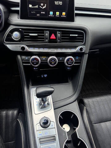 2021 Genesis G70 2.0T