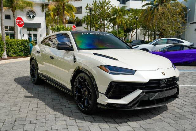 2023 Lamborghini Urus Performante