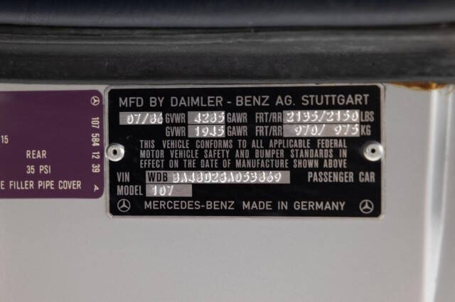 1986 Mercedes-Benz 560-Class 560 SL