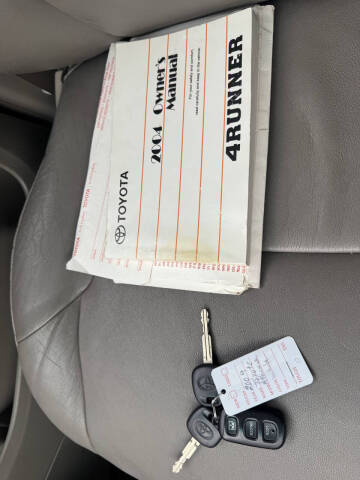 2004 Toyota 4Runner SR5