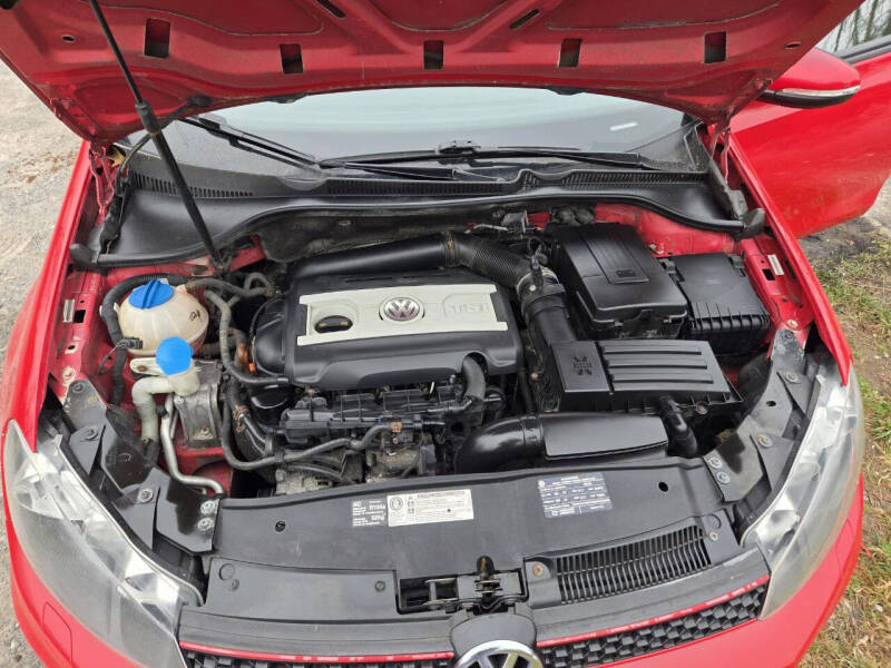 2011 Volkswagen GTI Sunroof photo 27