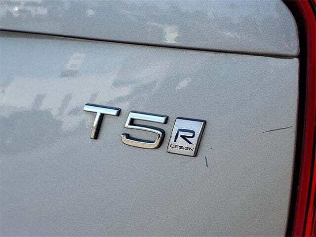 2019 Volvo XC90 T5 R-Design