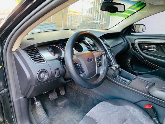 2011 Ford Taurus SEL