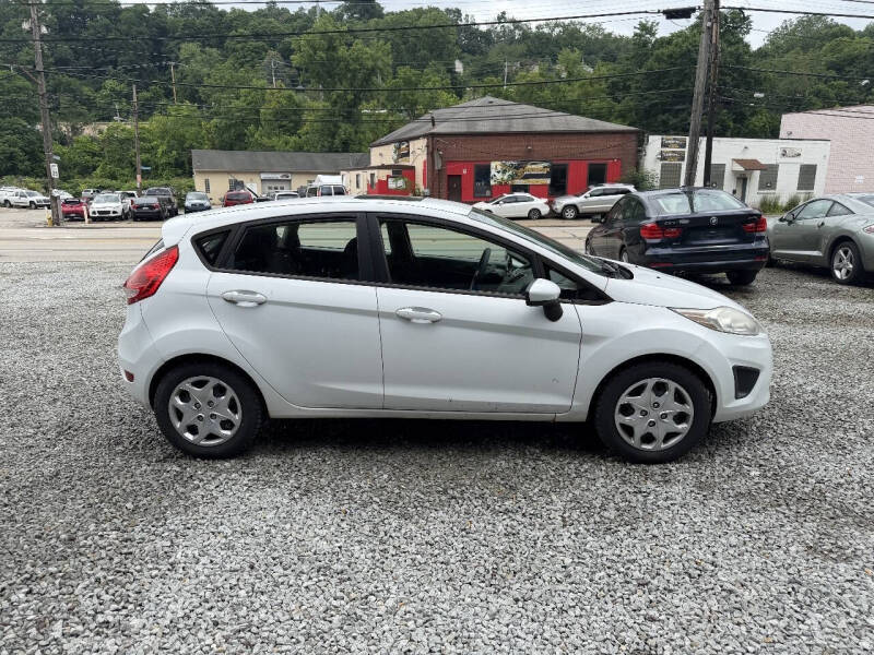 2012 Ford Fiesta SE