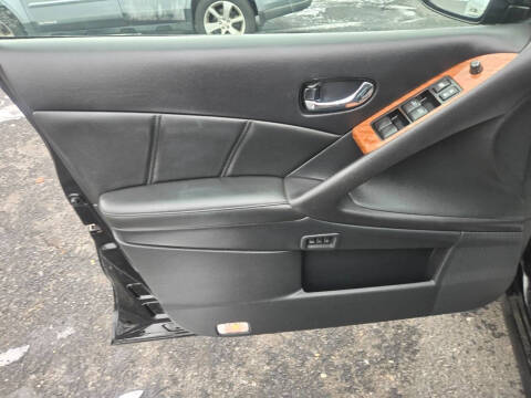 2011 Nissan Murano LE