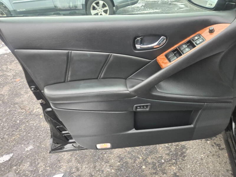 2011 Nissan Murano LE