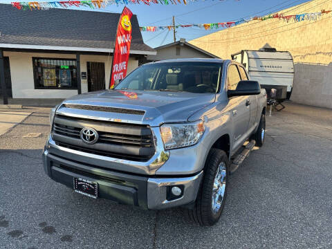 2015 Toyota Tundra SR5