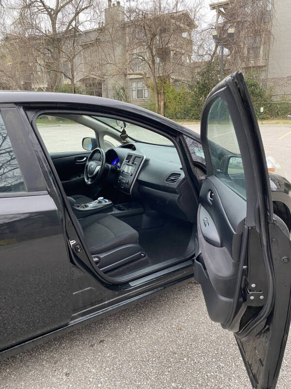 2014 Nissan LEAF S