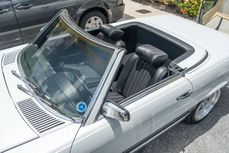 1977 Mercedes-Benz 450-Class