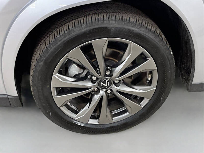 2024 Lexus UX 250h F SPORT Design