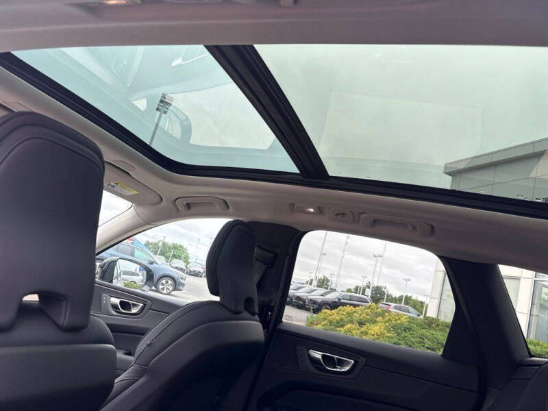 2026 Volvo XC60 B5 Core