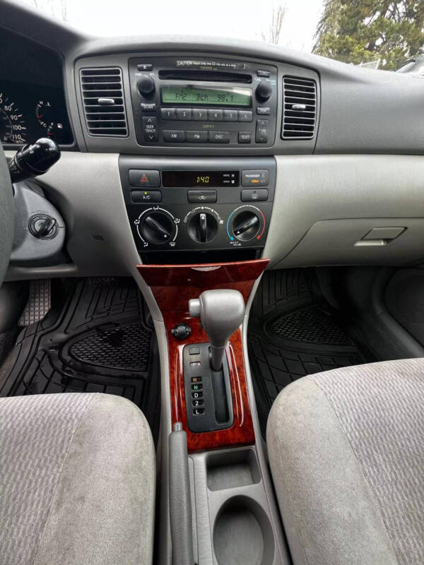 2006 Toyota Corolla LE photo 20