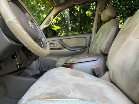 2003 Toyota Sequoia SR5