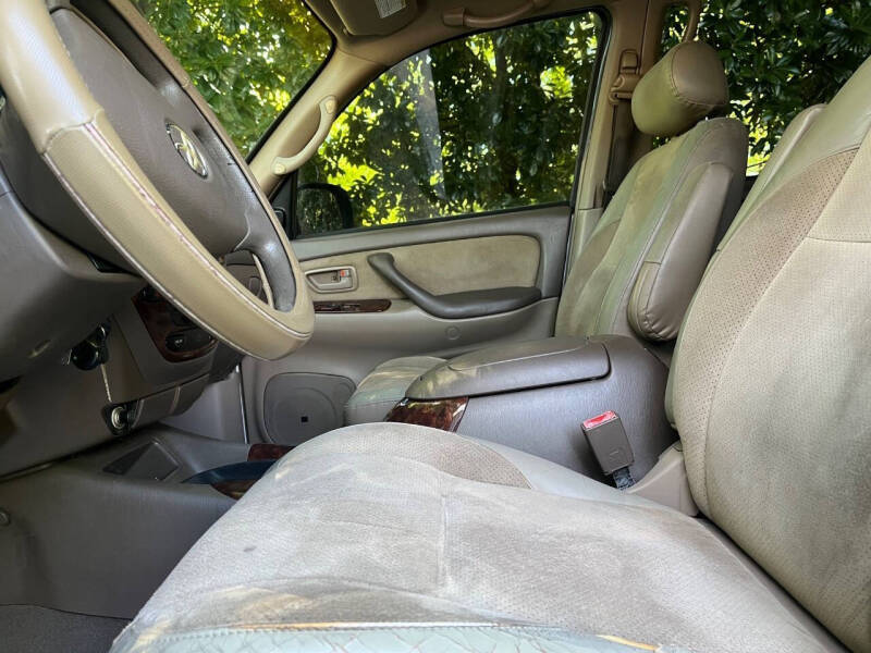 2003 Toyota Sequoia SR5