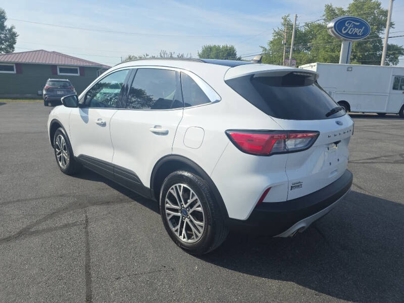 2022 Ford Escape SEL