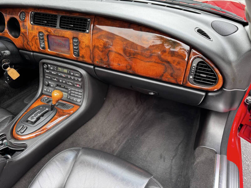2001 Jaguar XKR