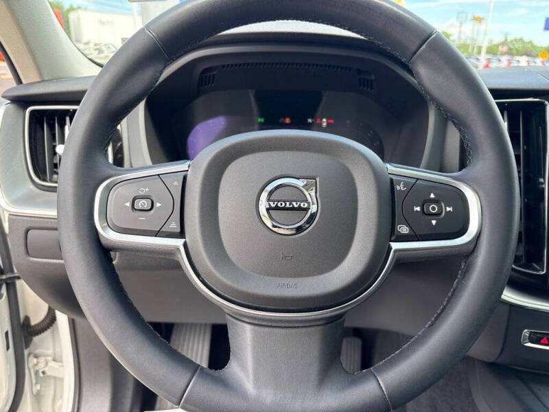 2023 Volvo XC60 B5 Core