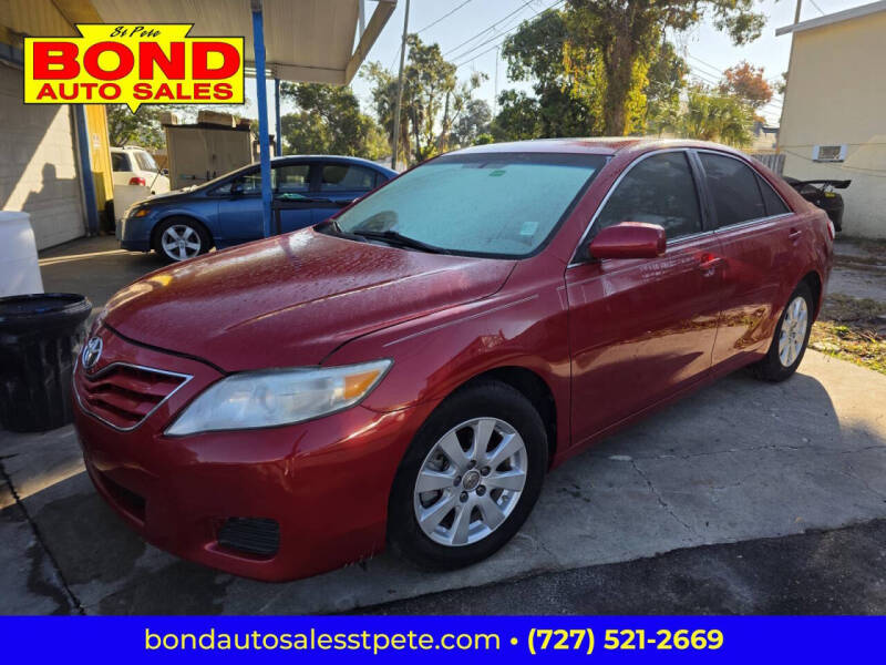 2010 Toyota Camry LE's photo