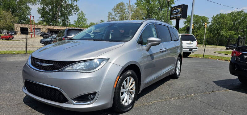 2017 Chrysler Pacifica for sale at I Car Company Inc. in Pontiac MI