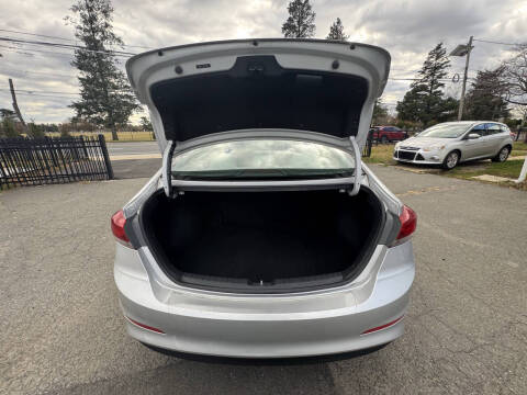 2017 Hyundai Elantra SE