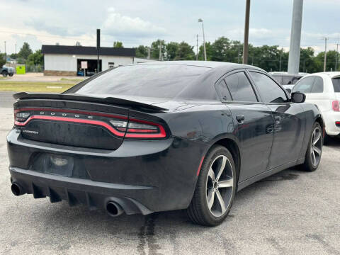 2017 Dodge Charger SE