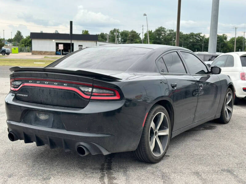 2017 Dodge Charger SE