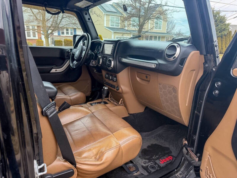 2012 Jeep Wrangler Unlimited Sahara