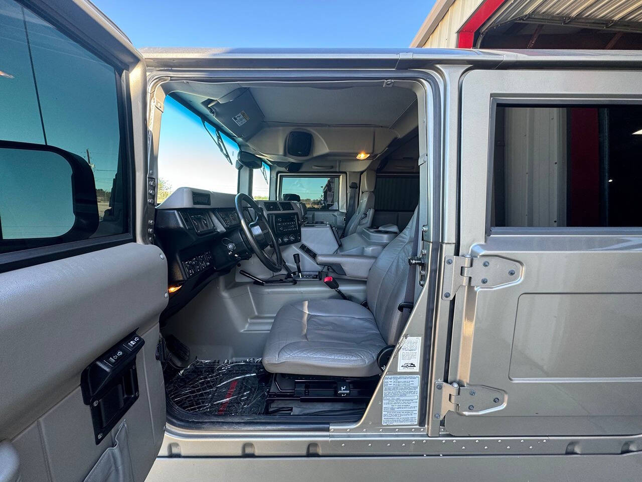 2003 HUMMER H1 for sale at Carnival Car Company in Victoria, TX