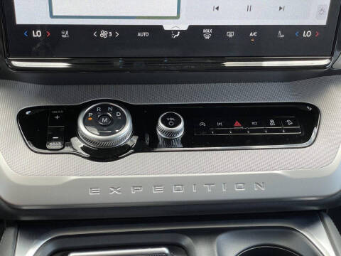2027 Ford Expedition MAX Active
