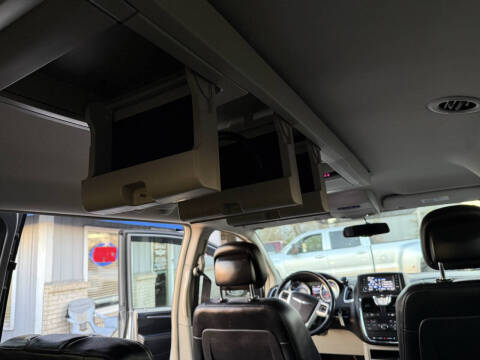 2014 Chrysler Town and Country Touring