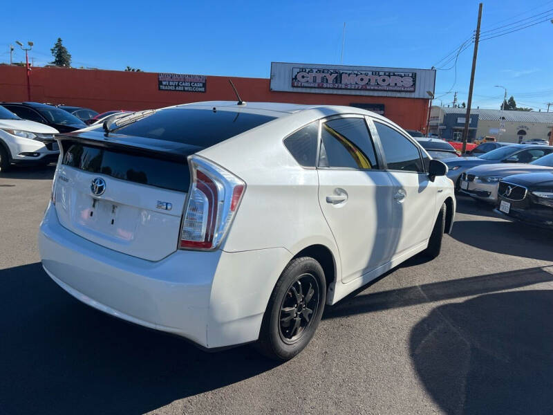 2013 Toyota Prius Two
