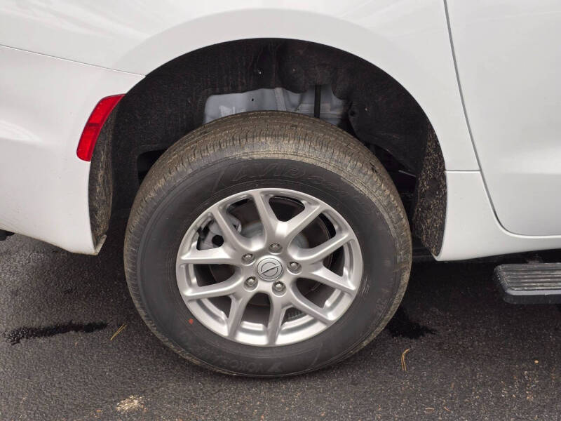 2025 Chrysler Voyager LX