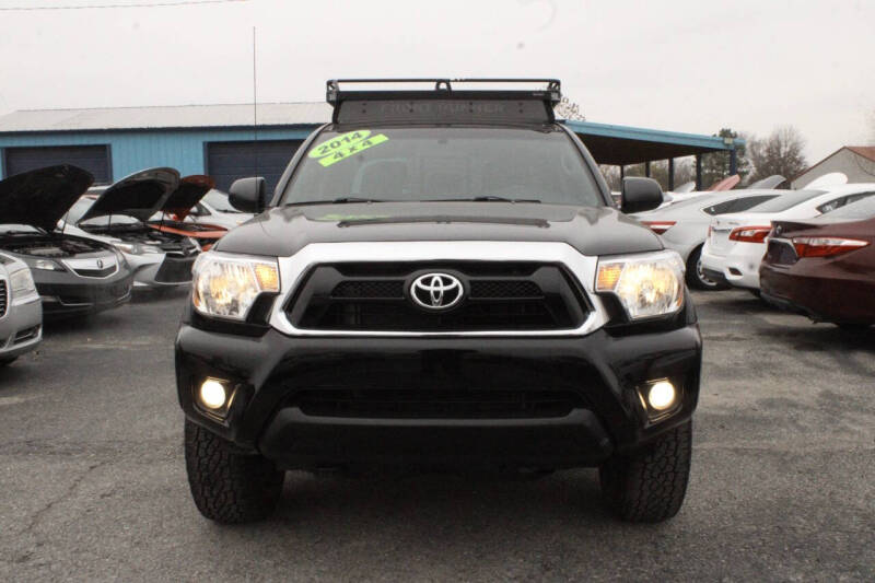2014 Toyota Tacoma Base's photo