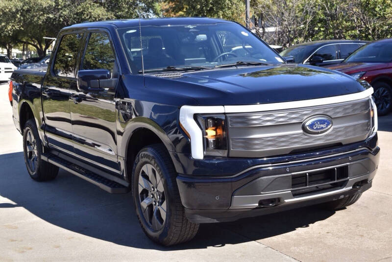 2023 Ford F-150 Lightning Lariat