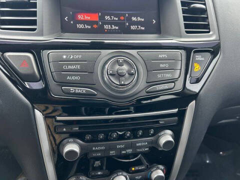 2019 Nissan Pathfinder SV