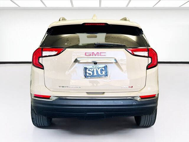 2023 GMC Terrain AT4